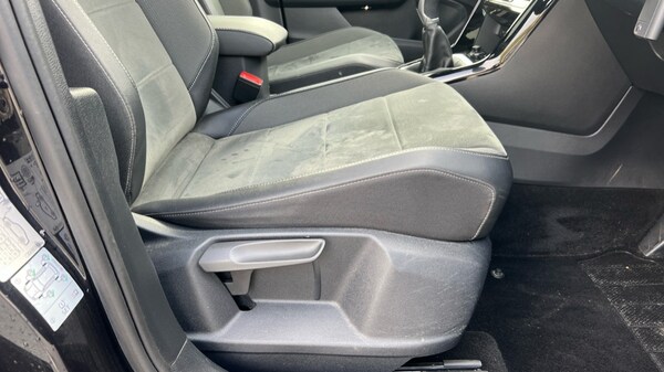 Used Volkswagen T-Roc 2022 for sale - 76008026: Photo 39