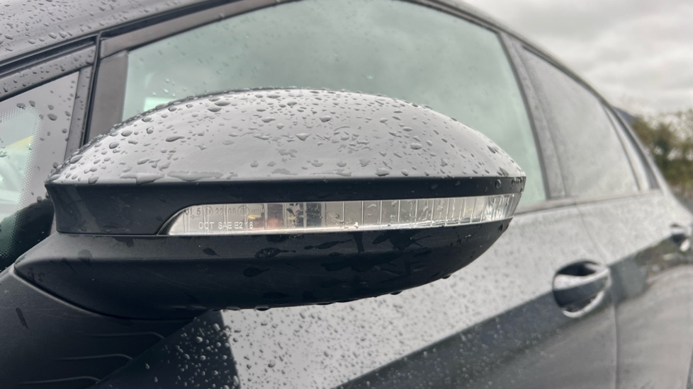 Used Volkswagen Golf 2023 for sale - 77055597: Photo 44