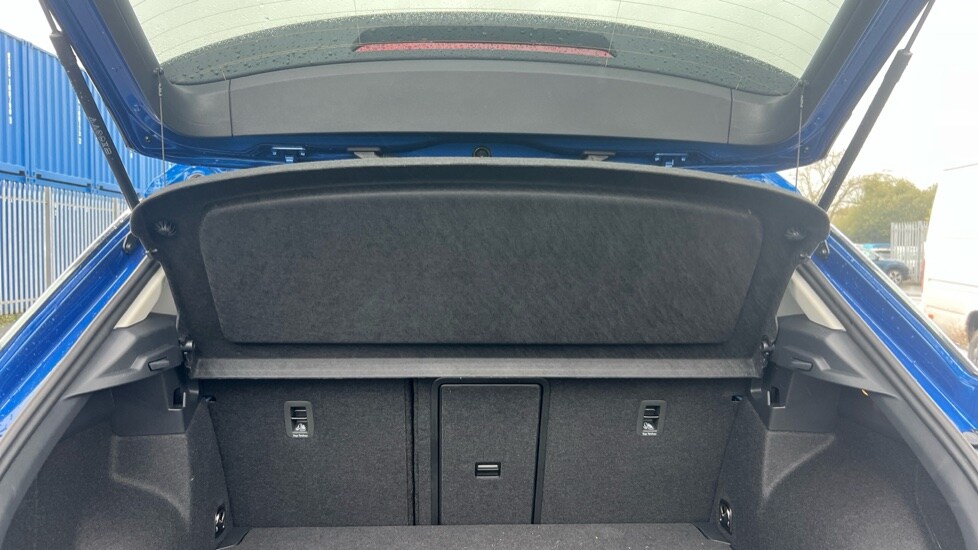 Used Volkswagen T-Roc 2025 for sale - 76533908: Photo 31