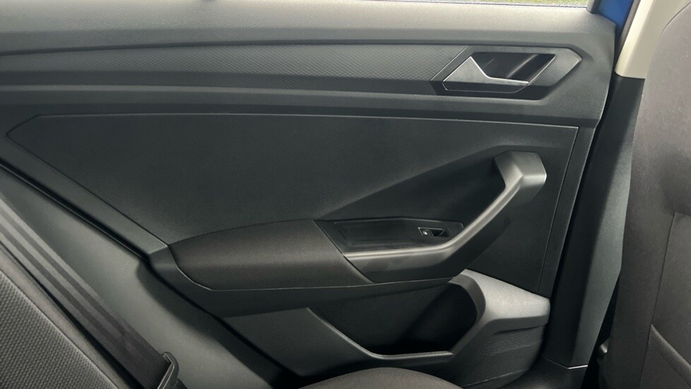 Used Volkswagen T-Roc 2025 for sale - 76533908: Photo 34