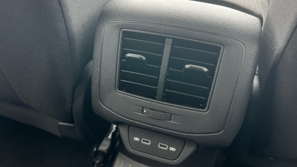 Used Volkswagen T-Roc 2025 for sale - 76533908: Photo 39