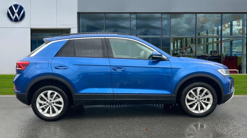 Used Volkswagen T-Roc 2025 for sale - 76533908: Photo 4