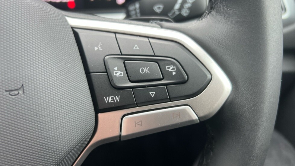 Used Volkswagen T-Roc 2025 for sale - 76533908: Photo 42