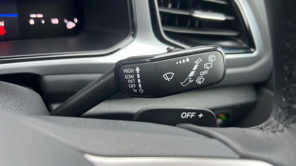 Used Volkswagen T-Roc 2025 for sale - 76533908: Photo 44