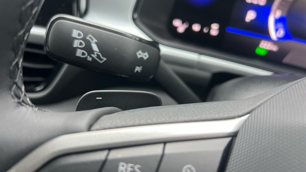 Used Volkswagen T-Roc 2025 for sale - 76533908: Photo 45