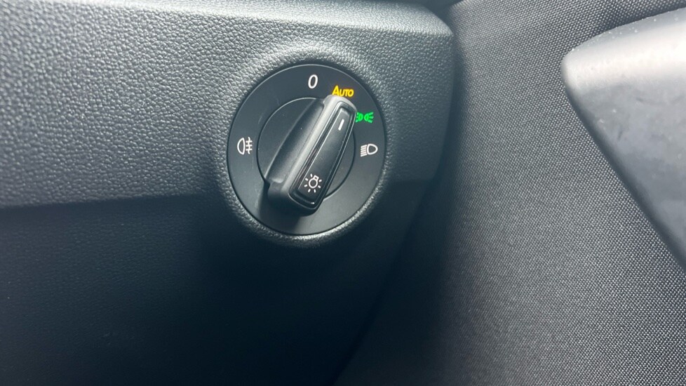 Used Volkswagen T-Roc 2025 for sale - 76533908: Photo 46