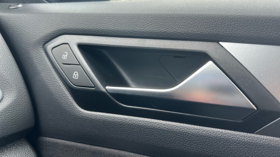 Used Volkswagen T-Roc 2025 for sale - 76533908: Photo 48