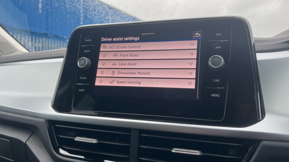 Used Volkswagen T-Roc 2025 for sale - 76533908: Photo 69