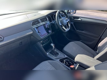 Used Volkswagen Tiguan 2022 for sale - 76216972: Photo 2