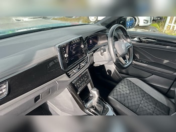 Used Volkswagen T-Roc 2022 for sale - 76826739: Photo