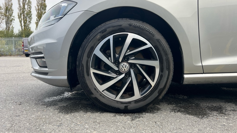 Used Volkswagen Golf 2019 for sale - 76475005: Photo 18