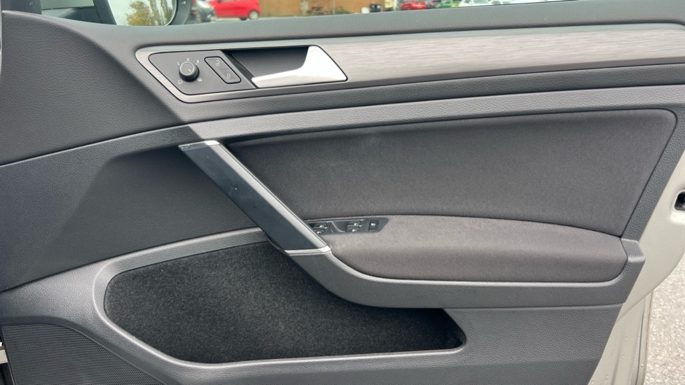 Used Volkswagen Golf 2019 for sale - 76475005: Photo 37