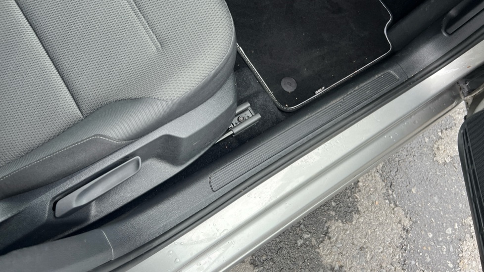 Used Volkswagen Golf 2019 for sale - 76475005: Photo 40