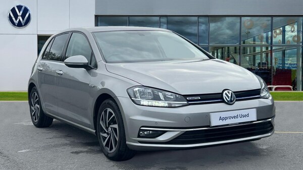 Used Volkswagen Golf 2019 for sale - 76066882: Photo 1