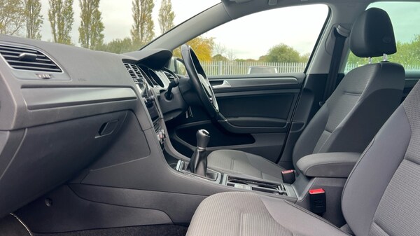 Used Volkswagen Golf 2019 for sale - 76066882: Photo 28