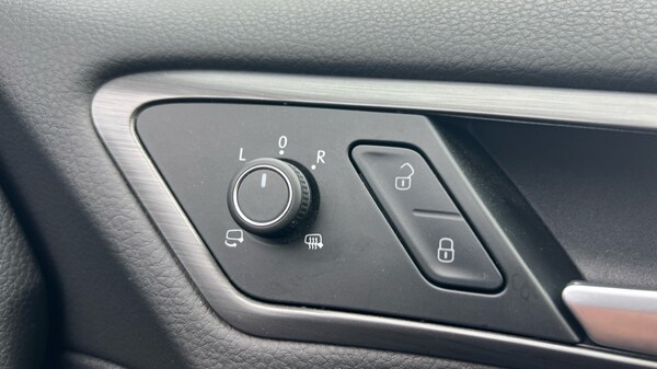 Used Volkswagen Golf 2019 for sale - 76066882: Photo 54