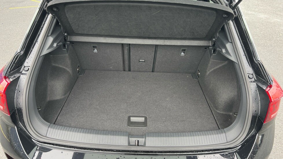 Used Volkswagen T-Roc 2025 for sale - 76438061: Photo 16