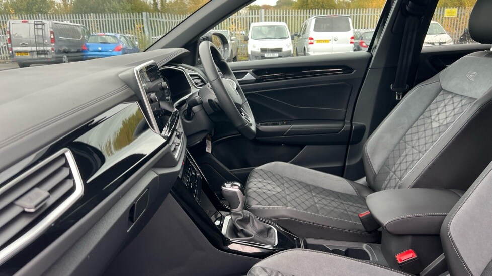Used Volkswagen T-Roc 2025 for sale - 76438061: Photo 23