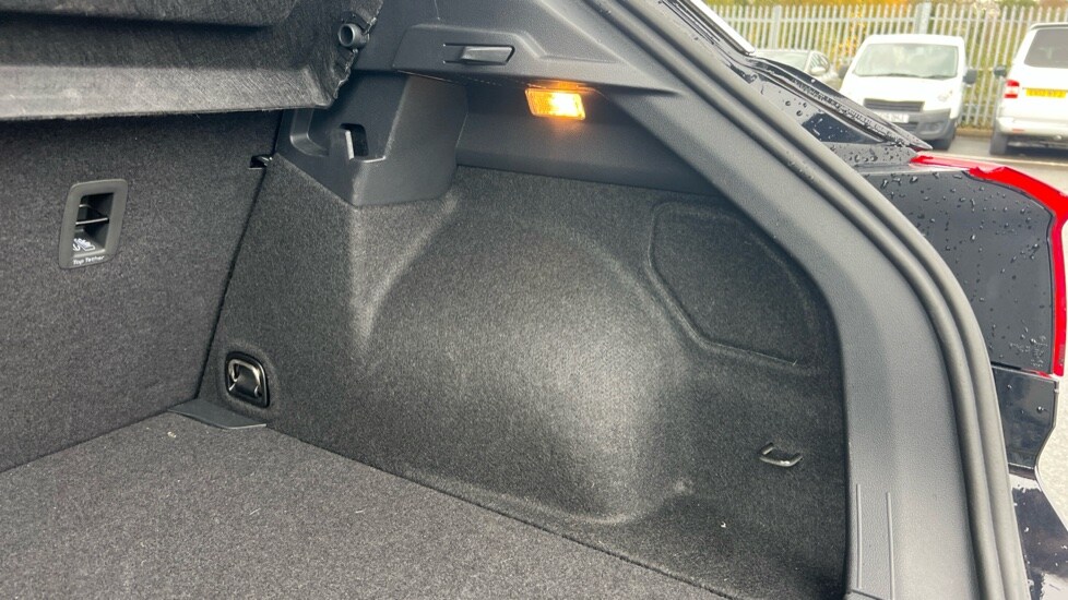 Used Volkswagen T-Roc 2025 for sale - 76438061: Photo 31