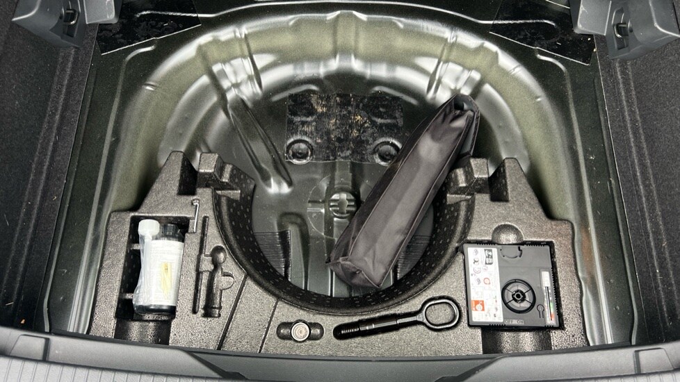 Used Volkswagen T-Roc 2025 for sale - 76438061: Photo 33