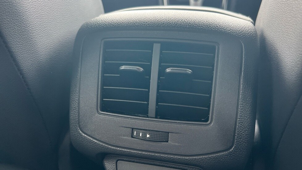 Used Volkswagen T-Roc 2025 for sale - 76438061: Photo 37