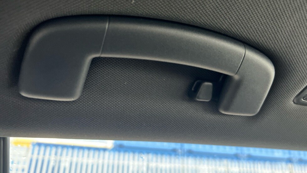 Used Volkswagen T-Roc 2025 for sale - 76438061: Photo 41