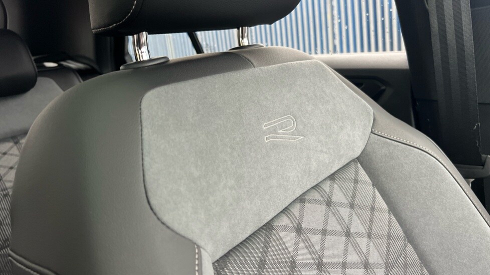 Used Volkswagen T-Roc 2025 for sale - 76438061: Photo 50