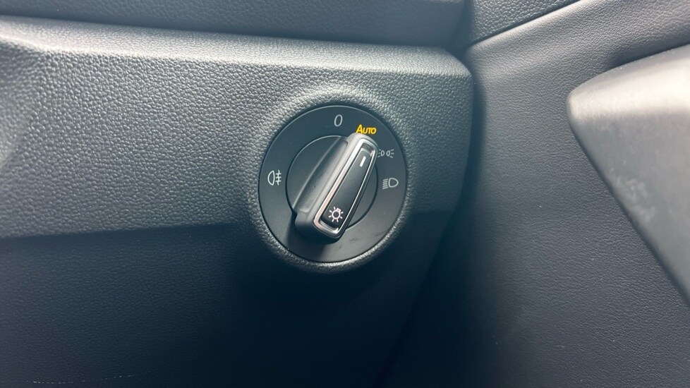 Used Volkswagen T-Roc 2025 for sale - 76438061: Photo 56