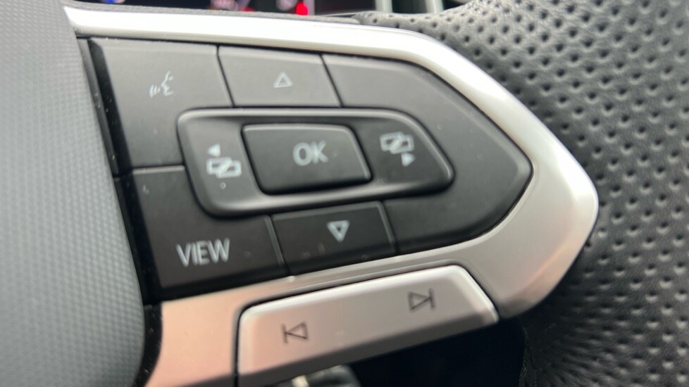 Used Volkswagen T-Roc 2025 for sale - 76438061: Photo 60