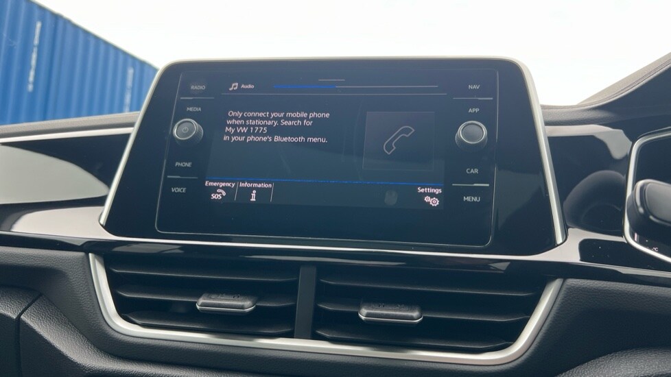 Used Volkswagen T-Roc 2025 for sale - 76438061: Photo 76