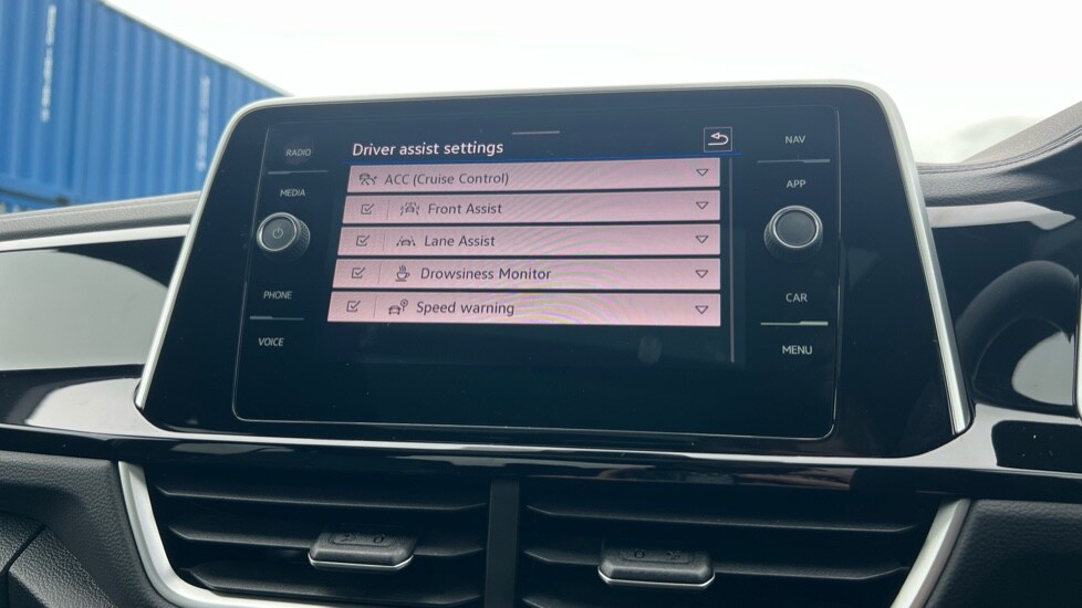 Used Volkswagen T-Roc 2025 for sale - 76438061: Photo 78