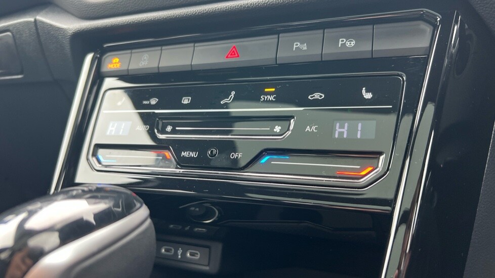 Used Volkswagen T-Roc 2025 for sale - 76438061: Photo 79