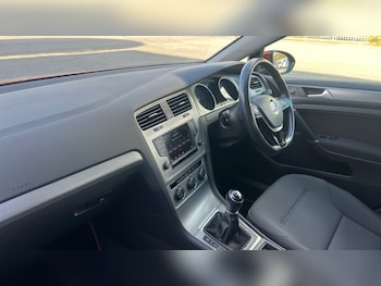 Used Volkswagen Golf 2016 for sale - 76410511: Photo