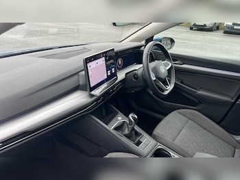 Used Volkswagen Golf 2024 for sale - 76438200: Photo