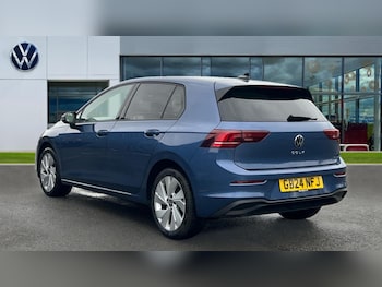 Used Volkswagen Golf 2024 for sale - 76438200: Photo