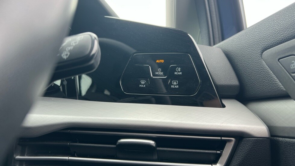 Used Volkswagen Golf 2024 for sale - 76438200: Photo 46