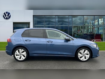 Used Volkswagen Golf 2024 for sale - 76438200: Photo