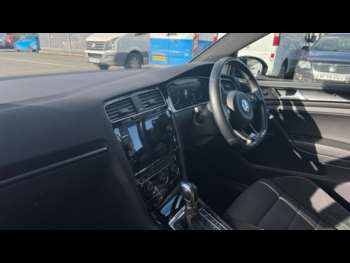 Used Volkswagen Golf 2018 for sale - 74530059: Photo