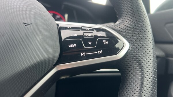 Used Volkswagen Golf 2024 for sale - 76015108: Photo 30