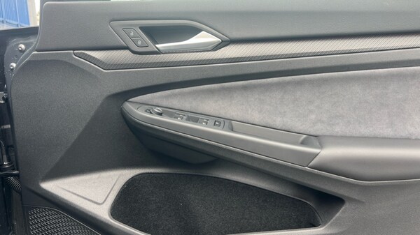 Used Volkswagen Golf 2024 for sale - 76015108: Photo 37