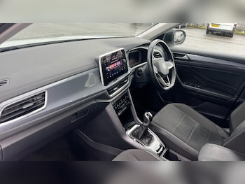 Used Volkswagen T-Roc 2022 for sale - 76826713: Photo