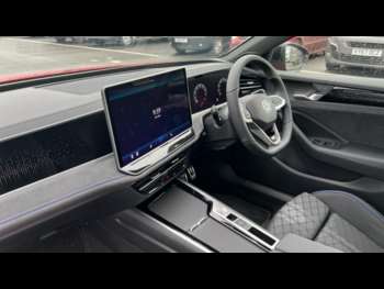 Used Volkswagen Passat 2024 for sale - 73715006: Photo