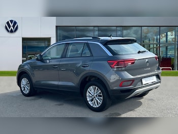 Used Volkswagen T-Roc 2022 for sale - 75618599: Photo