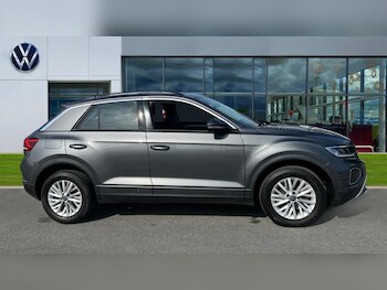 Used Volkswagen T-Roc 2022 for sale - 75618599: Photo