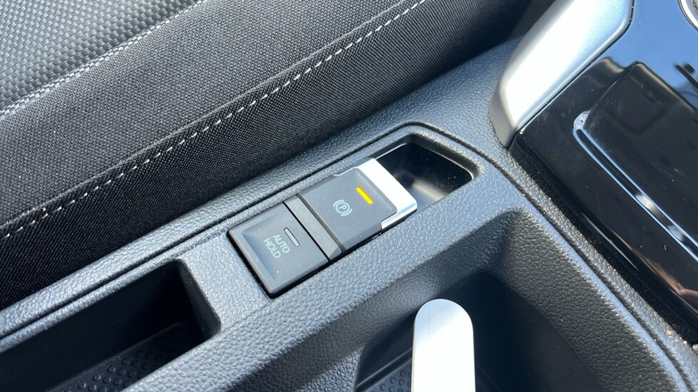 Used Volkswagen T-Roc 2025 for sale - 75472693: Photo 56