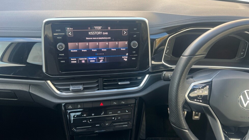 Used Volkswagen T-Roc 2022 for sale - 76311937: Photo 13