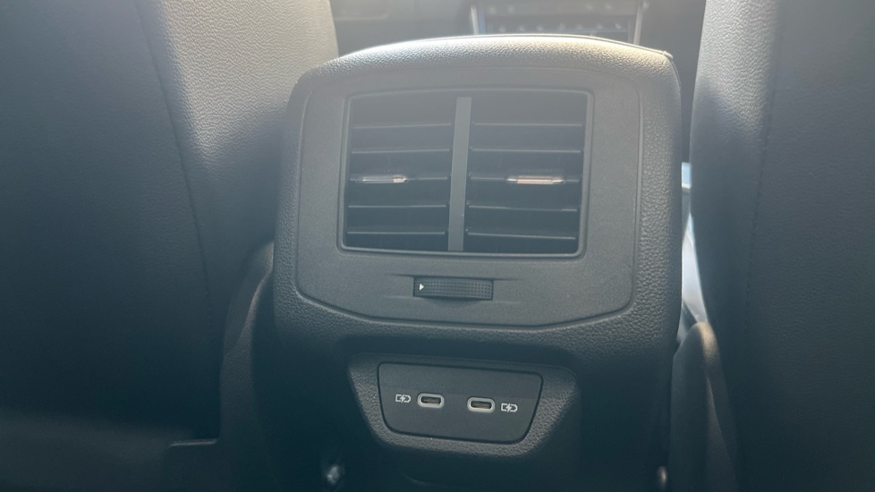 Used Volkswagen T-Roc 2022 for sale - 76311937: Photo 34