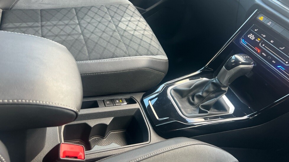 Used Volkswagen T-Roc 2022 for sale - 76311937: Photo 35