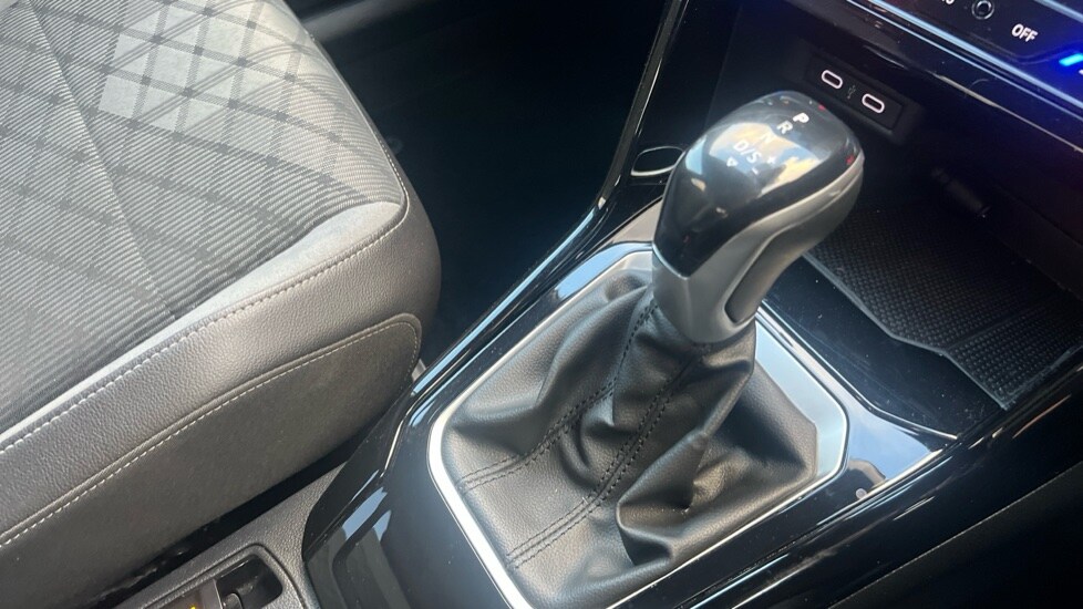 Used Volkswagen T-Roc 2022 for sale - 76311937: Photo 36