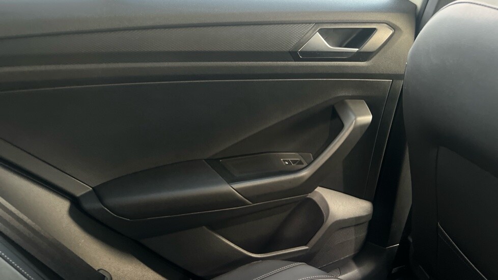 Used Volkswagen T-Roc 2022 for sale - 76311937: Photo 52